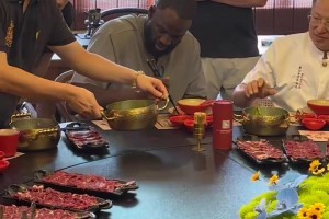 追梦体验潮汕牛肉火锅，不得不说这筷子用的挺溜的！！