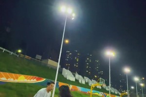美女打的不错，和我单挑一场？